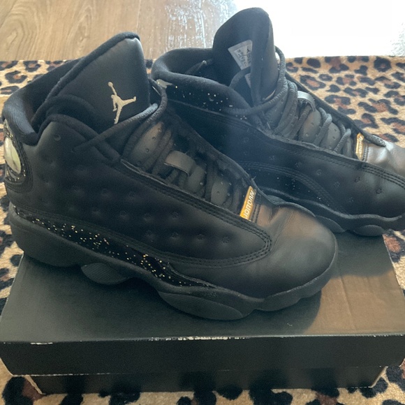 Jordan Retro 13 PRESCHOOL SNEAKERS SIZE 1.5Y - Picture 1 of 4